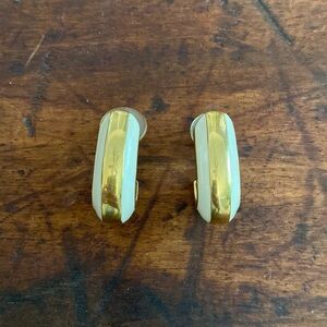 Vintage Napier Gold Tone & Cream Enamel Post Back Earrings Chic